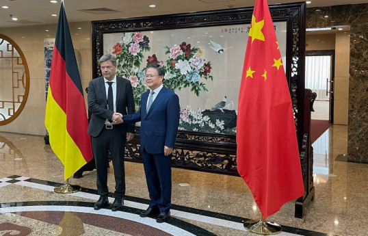 German Vice Chancellor and Economy Minister Robert Habeck and National Development and Reform Commission (NDRC) Chairman Zheng Shanjie