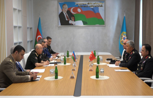 Azerbaijan's Emergency Situations Minister meets with Turkish Commander of Gendarmerie Air Force