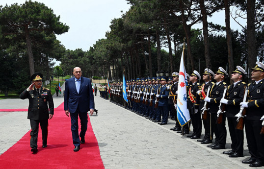 Azerbaijan's Defense Minister meets with his Italian counterpart