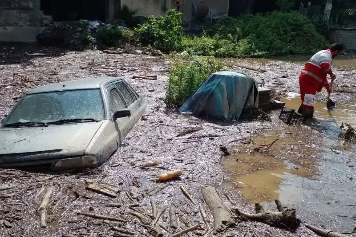 At least 5 missing, 24 injured in flash flood in N. Iran