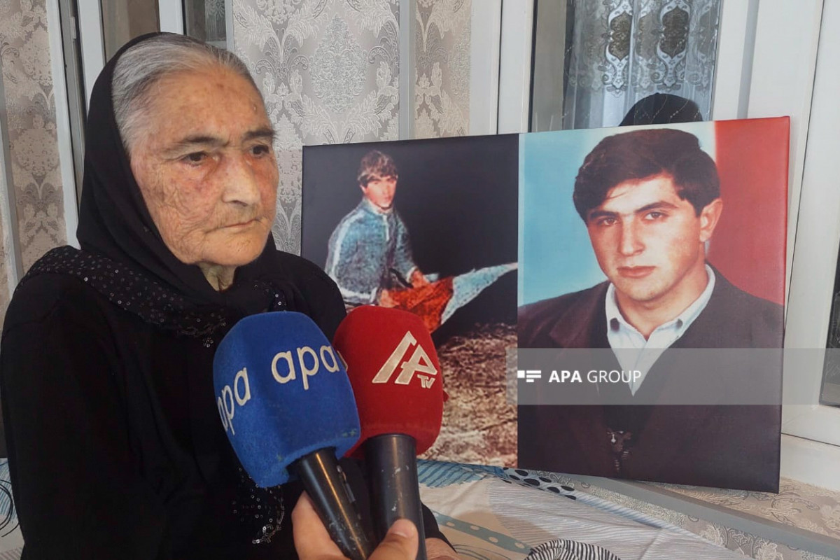 Azerbaijani President awarded mother of National Hero Natig Gasimov presidential grant