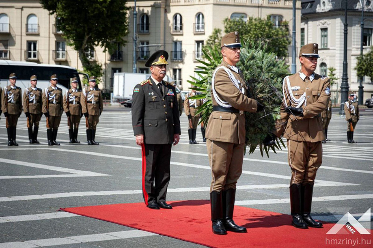 Azerbaijan Defense Minister meets with Hungarian counterpart in Budapest