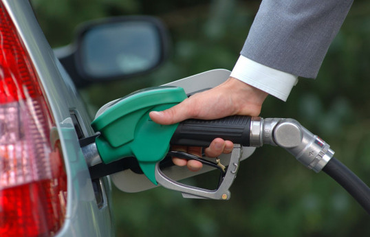 Russia extends gasoline export permits