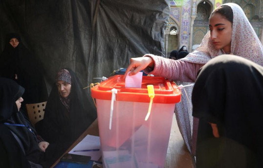 Unofficial reports put Iran election turnout around 40%