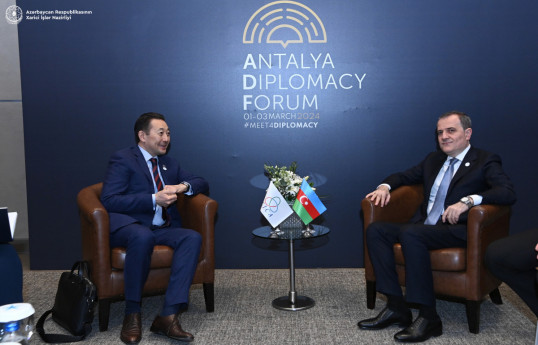 Azerbaijani top diplomat met with CICA Secretary General
