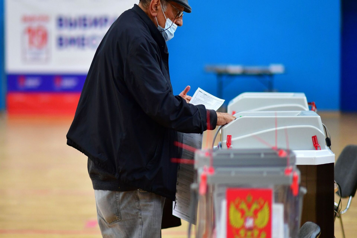 Almost 740,000 people vote early across 32 regions in Russian presidential election
