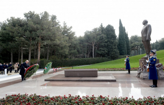 Russian PM Mikhail Mishustin visited grave of Great Leader of Azerbaijan Heydar Aliyev