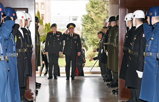 Azerbaijan Defense Minister meets with Turkish Chief of General Staff