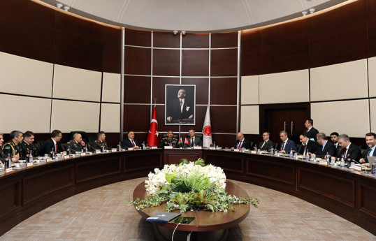 Azerbaijani Defense Minister meets with Türkiye's Defense Industry Committee Chairman