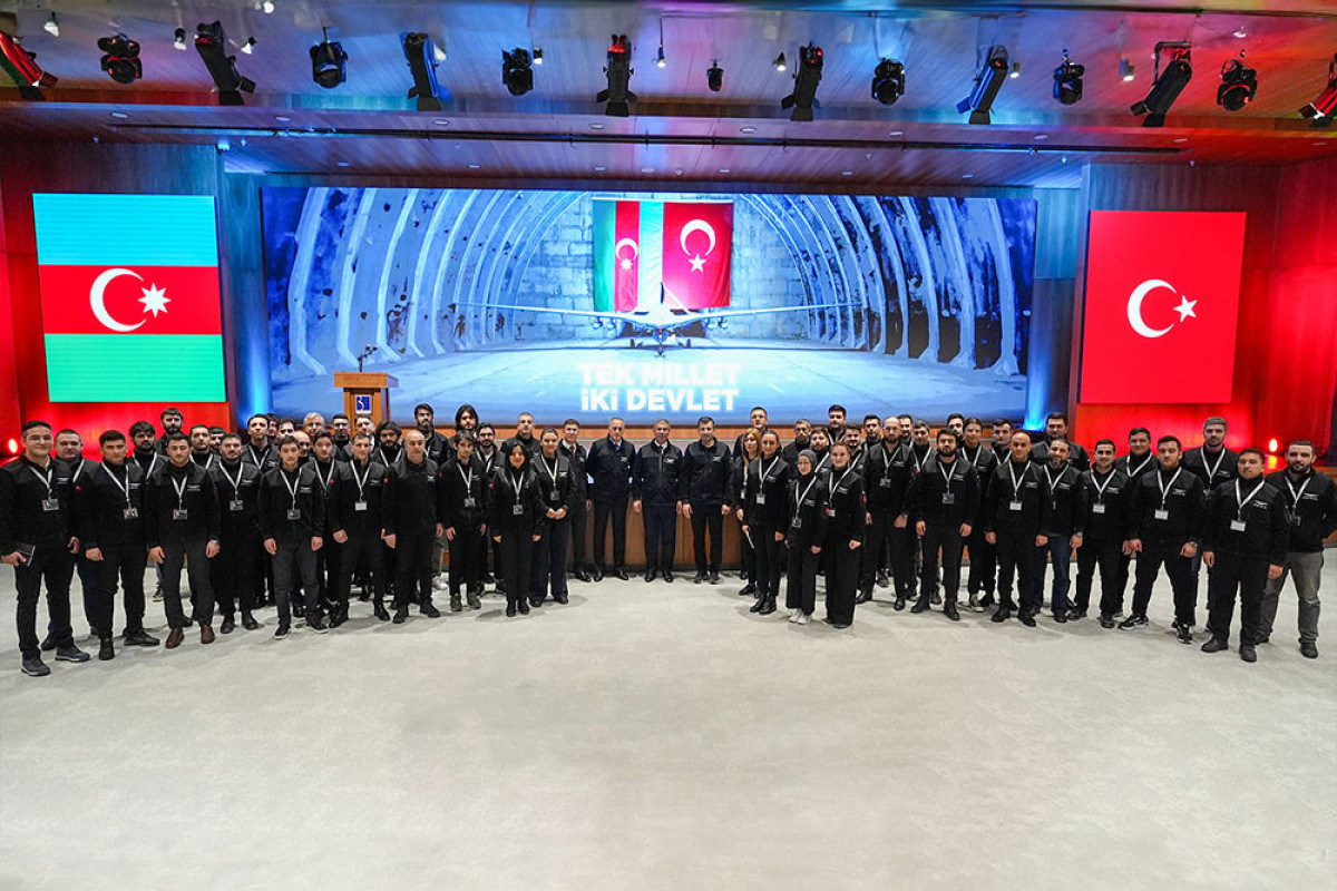 Azerbaijan Defense Minister meets with Chief Technology Officer of Türkiye’s Baykar company-PHOTO 