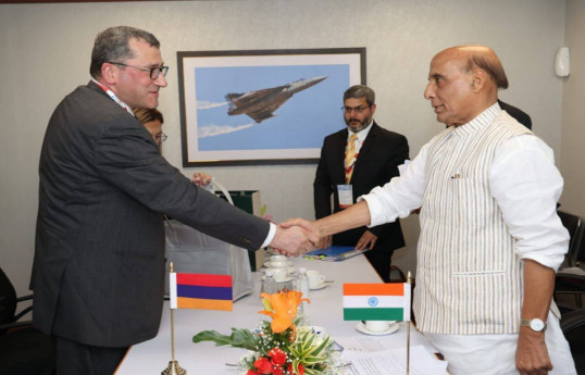 Armenia's Deputy Defense Minister meets with Indian counterpart
