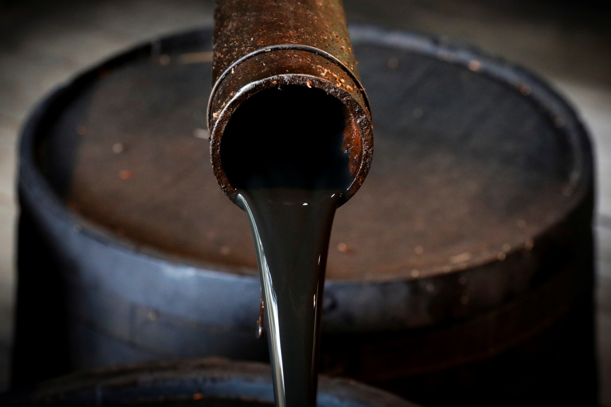 Colombia cops seize 7.3 million gallons of crude in raids on illegal refineries