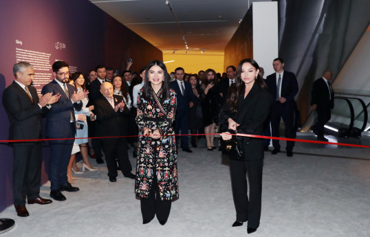 Heydar Aliyev Center hosts an exhibition entitled “Heritage in Stitches: A Journey Through Embroidery and Sewing Traditions of Uzbekistan”-PHOTO 