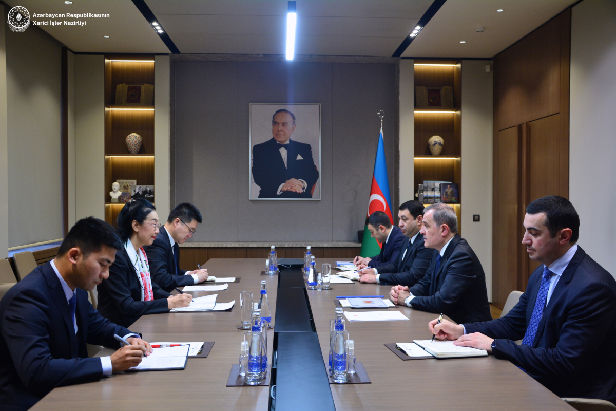 Azerbaijani FM received Chinese ambassador on occasion of end of her diplomatic activity