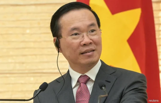 Vietnam names acting president after legislature votes to remove Thuong