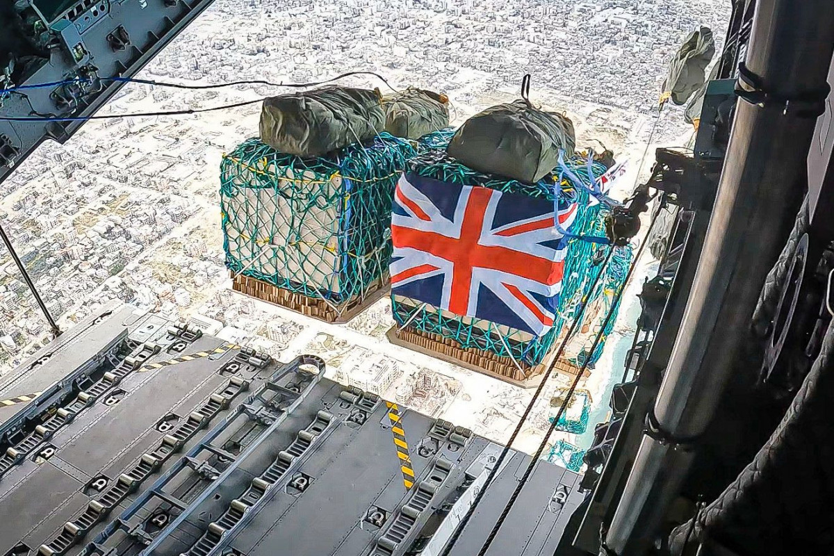 U.K. airdrops food into Gaza amid rising concerns over aid distribution-PHOTO - Vimarsana News