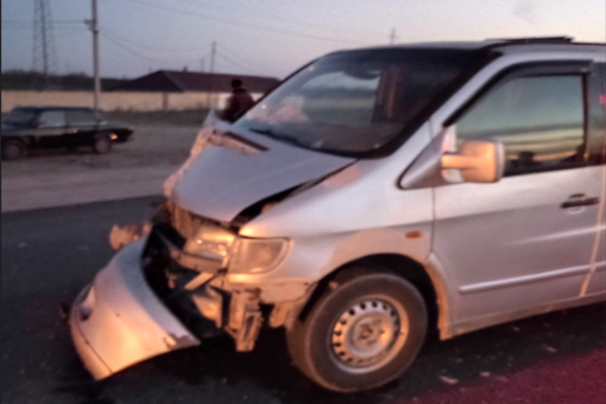 Clash of microbuses in Azerbaijan's Salyan injures 10-PHOTO