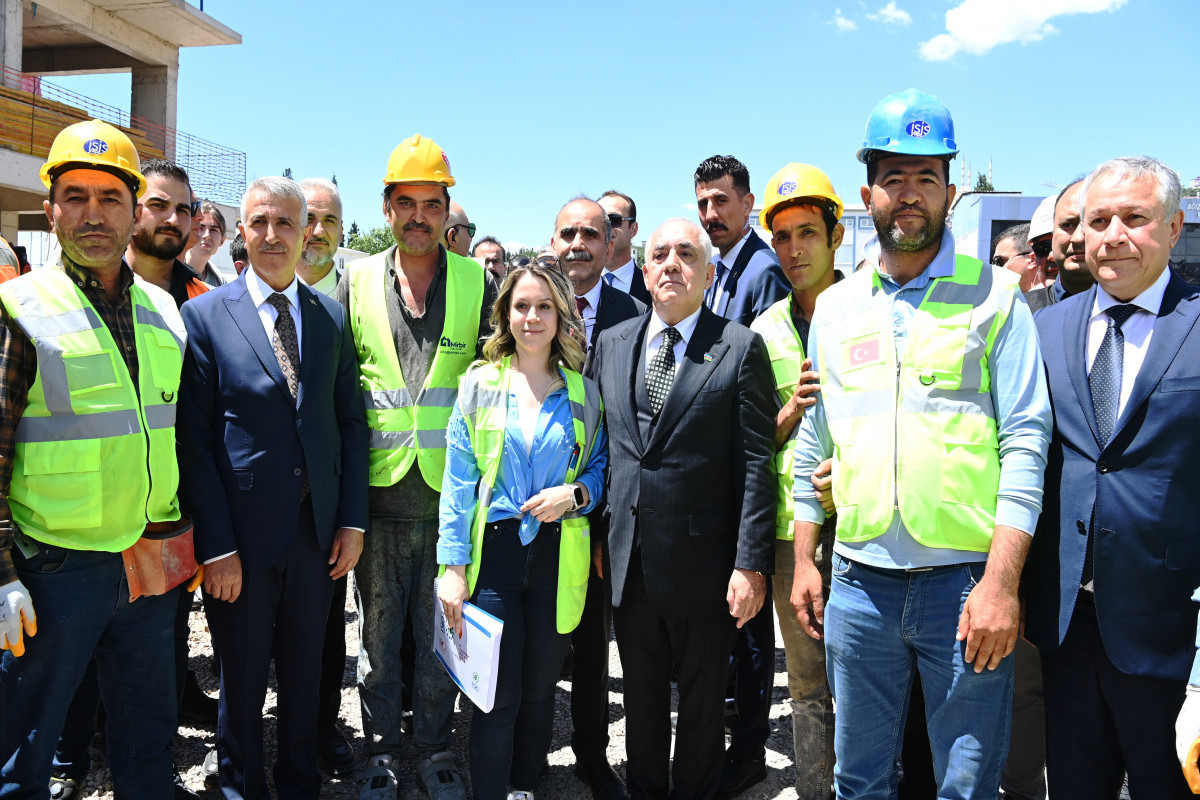 Azerbaijani PM views progress of construction works in 