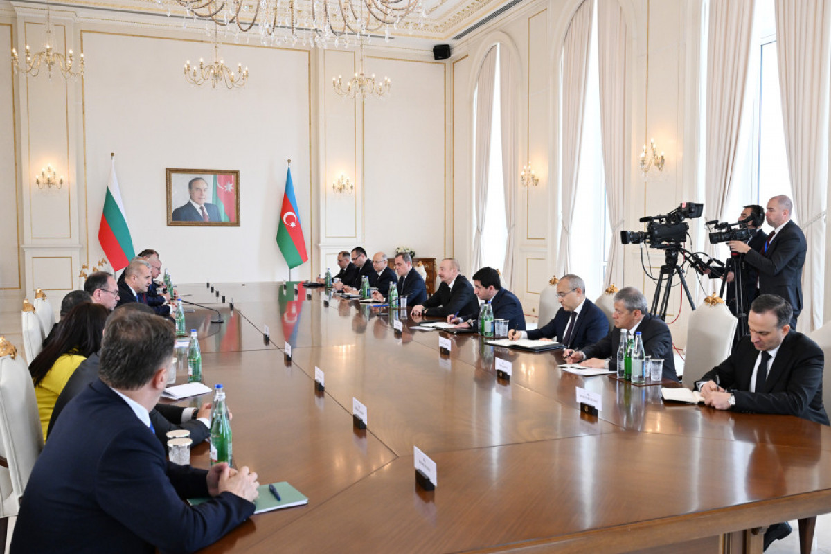 President Ilham Aliyev held expanded meeting with President of Bulgaria Rumen Radev-UPDATED