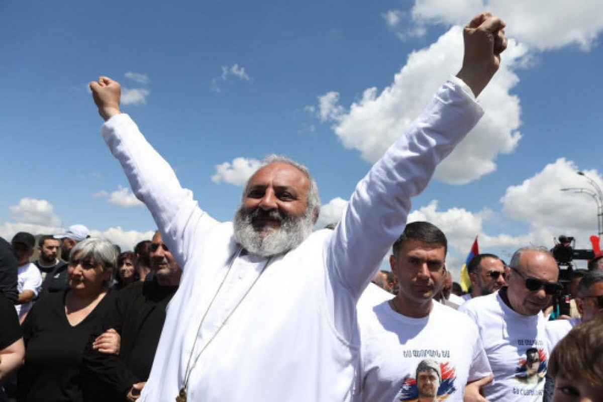 Disobedience protests have started in Armenia