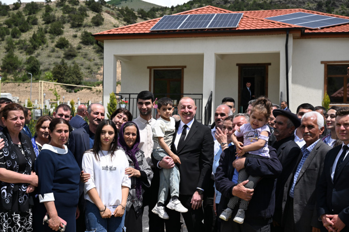 President Ilham Aliyev met with residents who had relocated to Sus village in Lachin district-UPDATED 