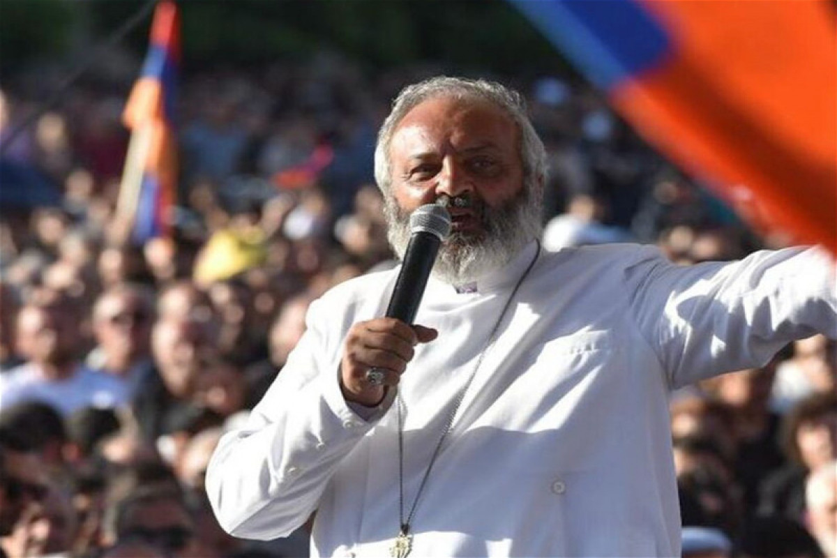 Priest Bagrat show: Revanchists trample the Constitution and laws to come to power in Armenia-ANALYSIS