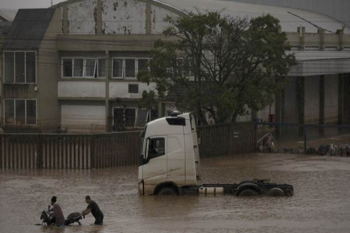 136 killed in floods in southern Brazil