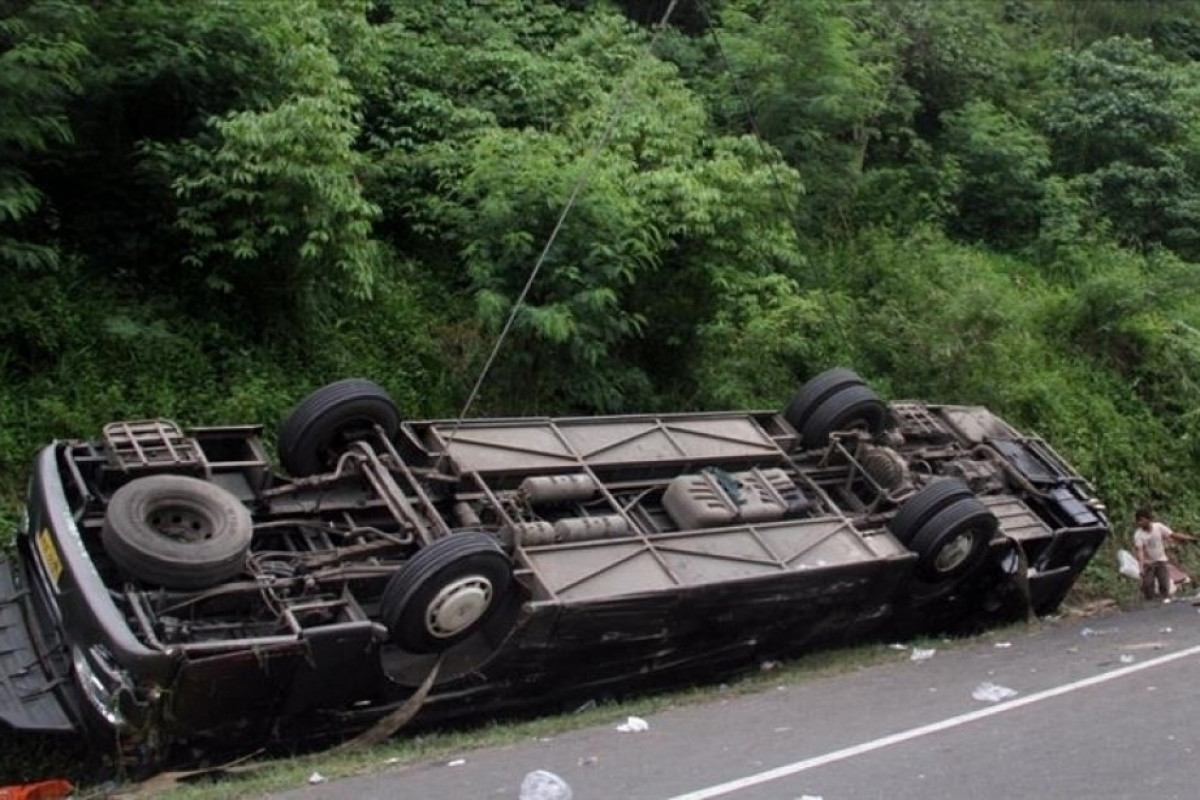 10 killed in bus accident in Indonesia