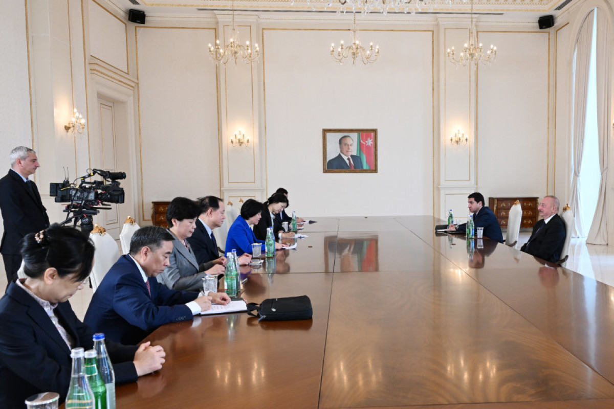 President Ilham Aliyev received Vice-Chairperson of the National Committee of the Chinese People