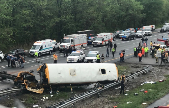 At least 8 people killed in Florida bus crash; dozens injured