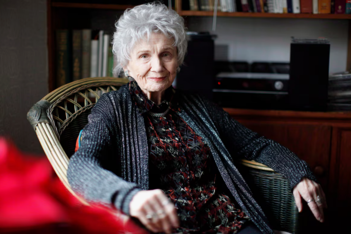 Canadian author Alice Munro dead at 92