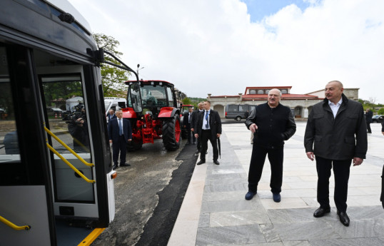 President Ilham Aliyev and President Aleksandr Lukashenko viewed bus jointly manufactured by Azerbaijan and Belarus, as well as tractors presented by the Belarusian President