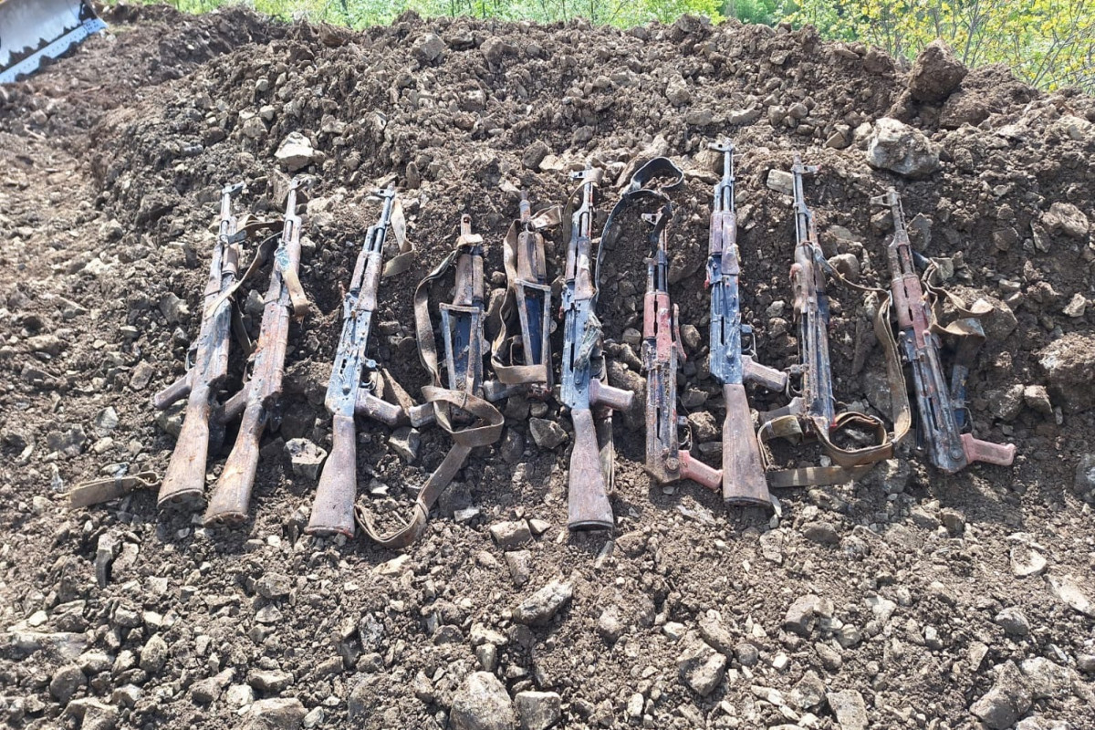 Azerbaijani police found 43 automatic weapons, 3 pistols, 8 rifles in Khankandi city