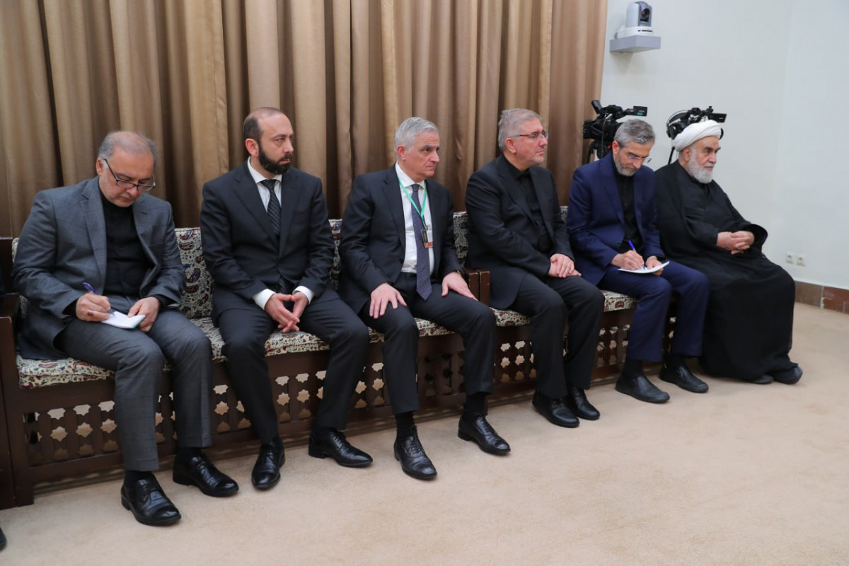 Iran's Supreme Leader receives Armenian Prime Minister