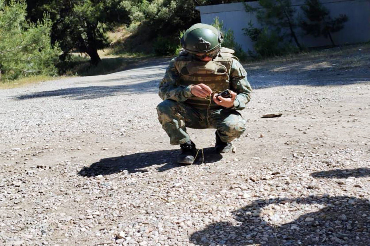 Azerbaijan Army servicemen take part in courses held in Türkiye