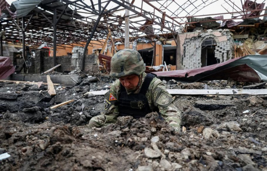Russia strikes Kharkiv, ten wounded