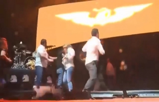 9 dead, 80 injured reported as wind causes stage collapse at Mexico election rally-UPDATED -VIDEO 