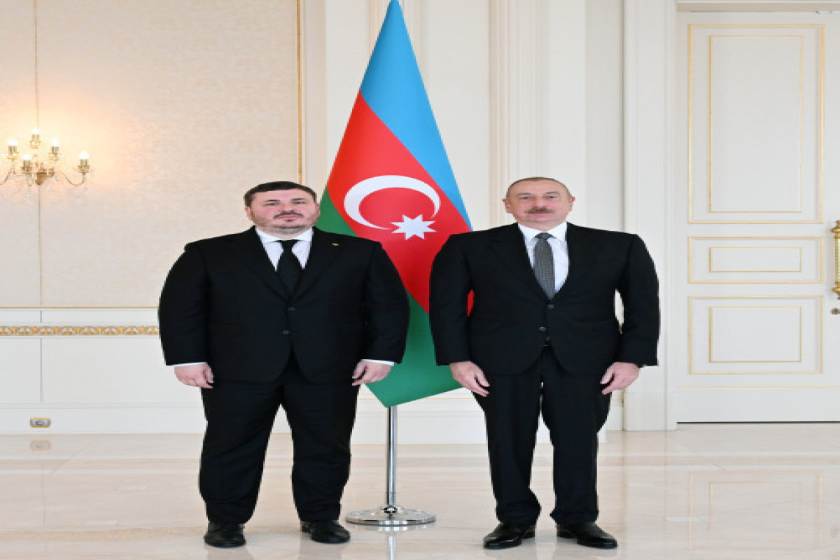 Yuriy Husyev, Ambassador Extraordinary and Plenipotentiary of Ukraine and Ilham Aliyev, President of the Republic of Azerbaijan