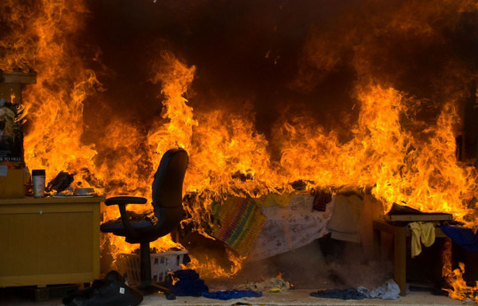 At least 20 people killed in huge fire at amusement park in India