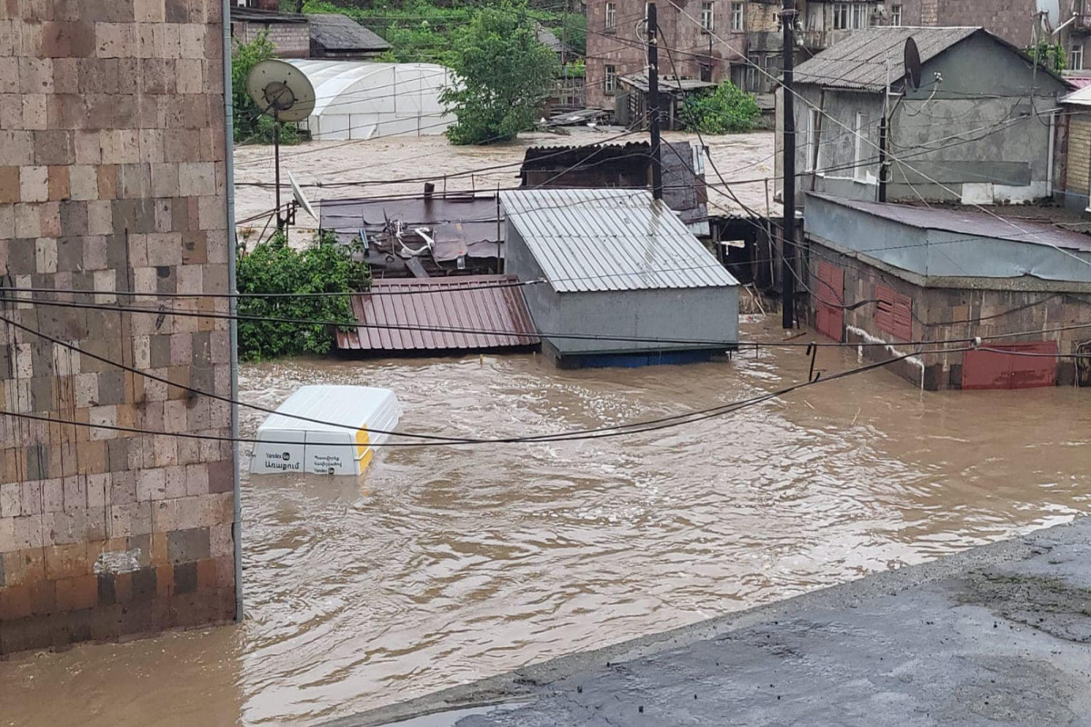 Death toll reaches 4 in Armenia following floods