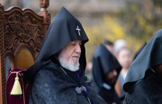 Armenian Catholicos not allowed into Sardarapat memorial complex-VIDEO 