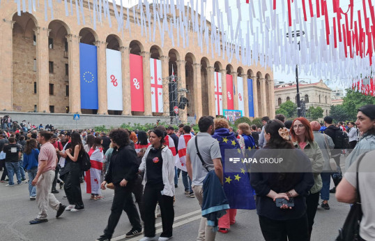 Opponents of "Transparency of Foreign Influence" Law blocked Rustaveli Avenue of Georgia-PHOTO 