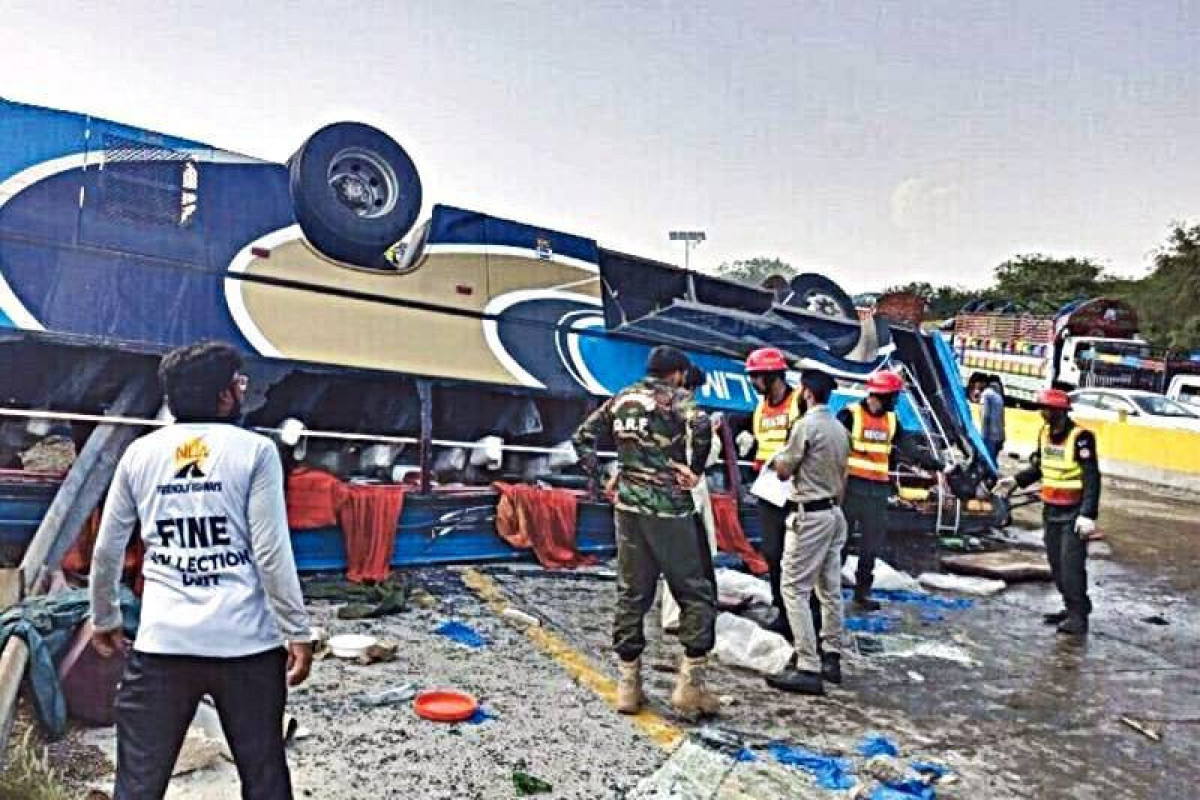 28 killed, over 20 injured in bus accident in SW Pakistan