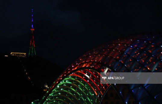 TV tower and Bridge of Peace in Tbilisi lightened with colors of Azerbaijani flag-PHOTO 