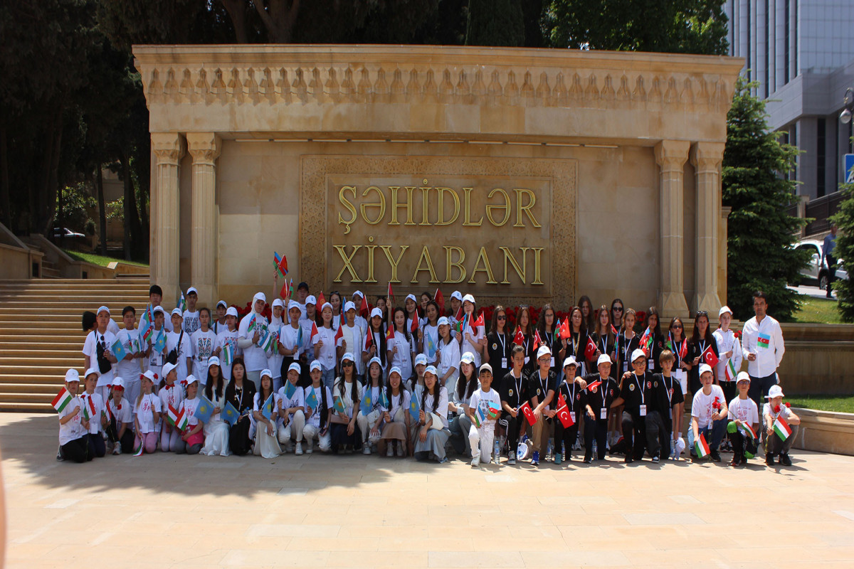 Students of Turkic states pay visit to Alley of Martyrs and Baku Turkish Martyrs' Memorial -PHOTO - Vimarsana News