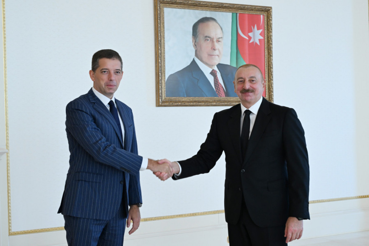 Minister of Foreign Affairs of the Republic of Serbia Marko Đurić (L) and President of the Republic of Azerbaijan Ilham Aliyev (R)
