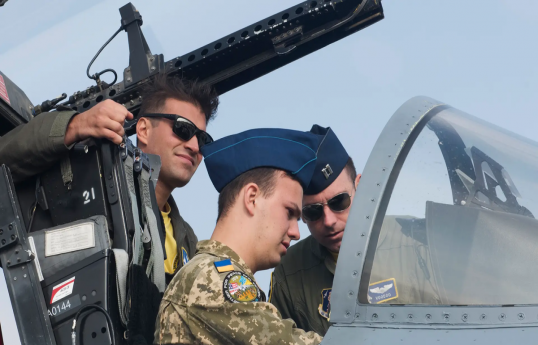Pentagon: Training Ukrainian pilots for F16 jets is priority for us