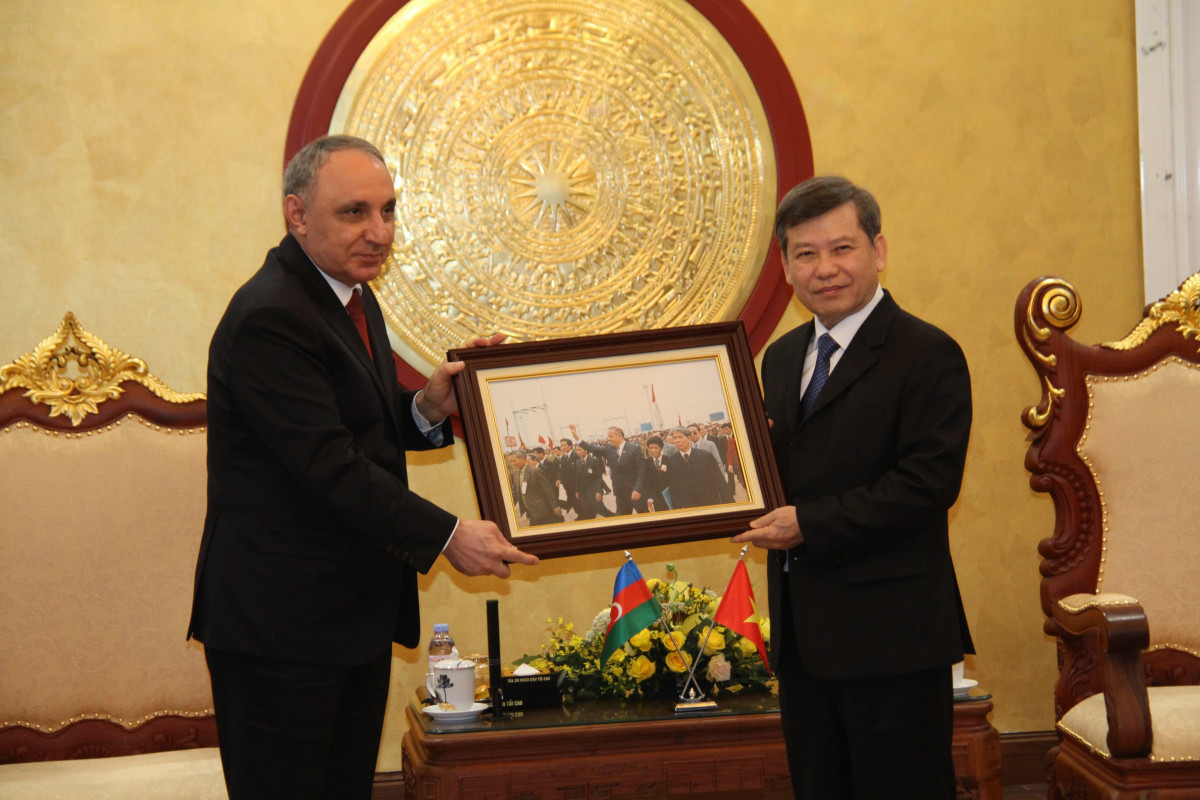 Azerbaijani Prosecutor General conducts official visit to Vietnam