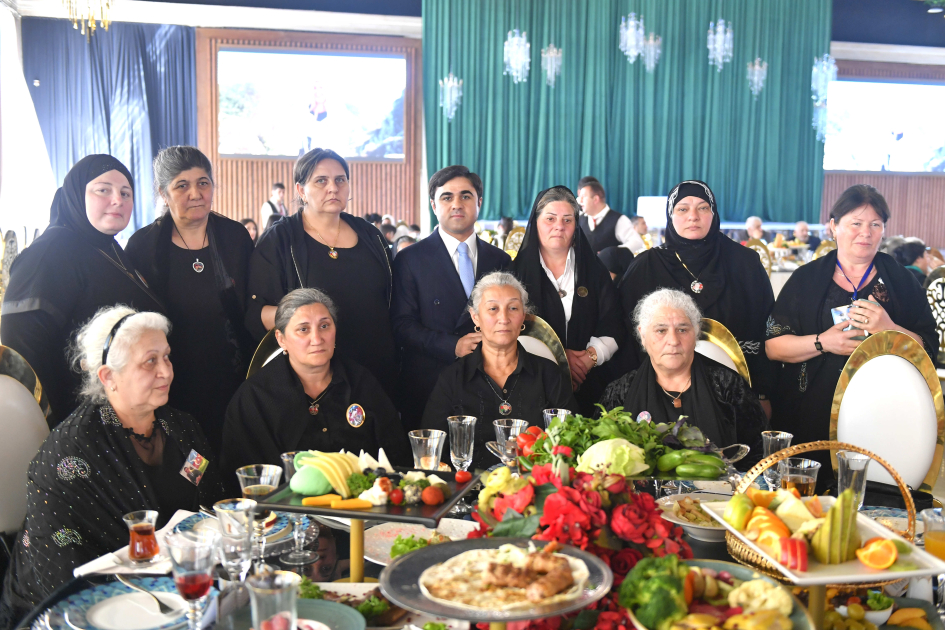 Heydar Aliyev Foundation celebrates Eid al-Fitr with martyrs` families-PHOTO 