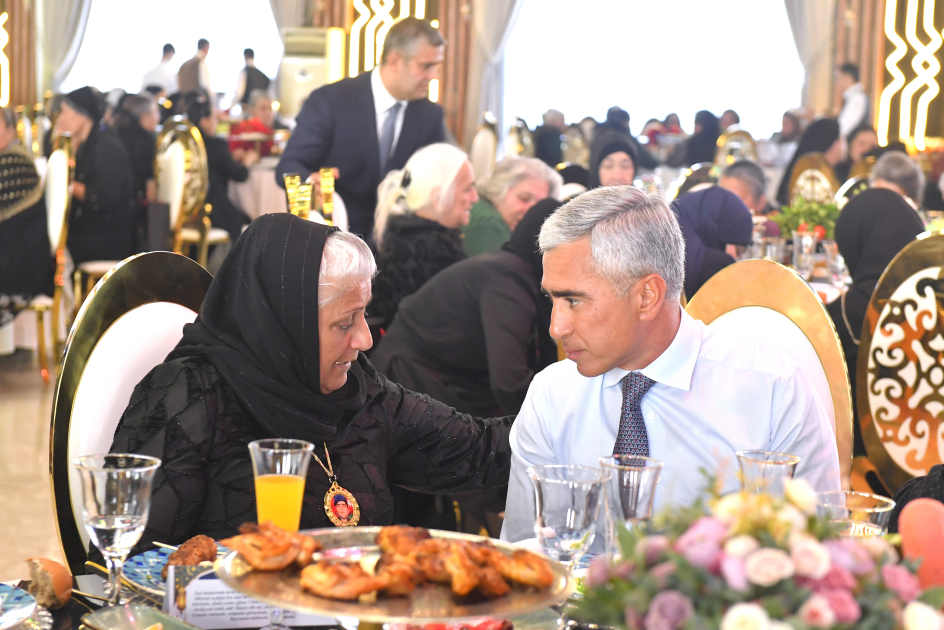 Heydar Aliyev Foundation celebrates Eid al-Fitr with martyrs` families-PHOTO 